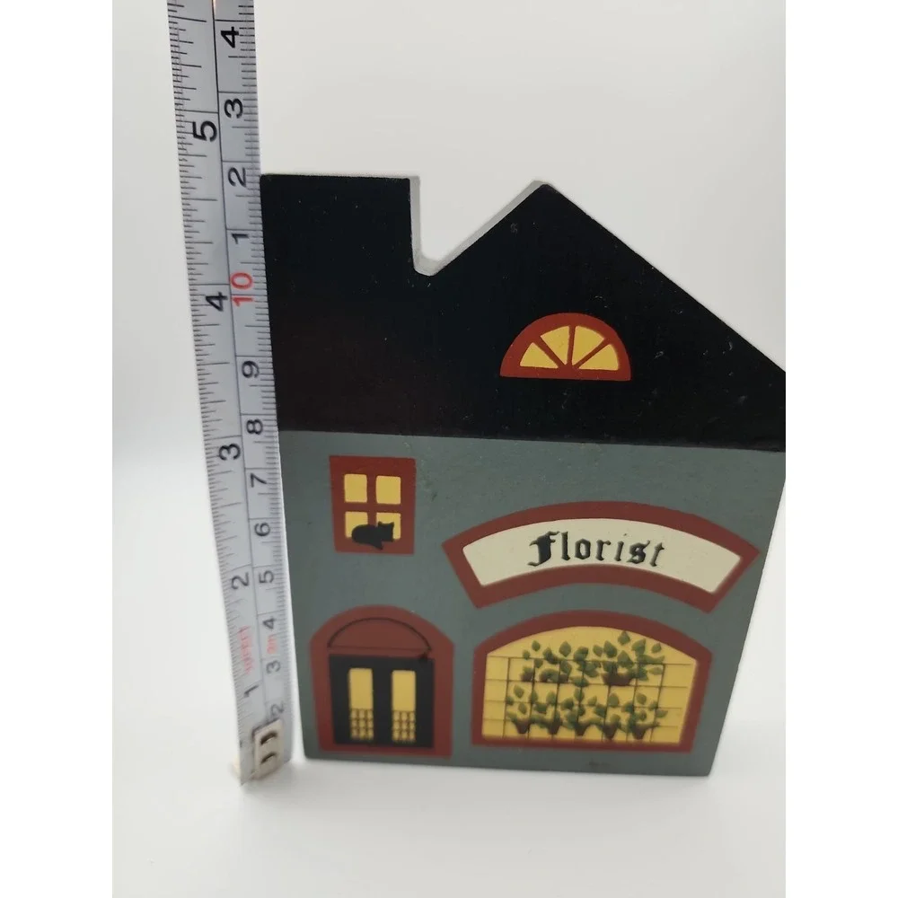 The Cats Meow Village Florist 1988 Artist Signed Faline Wood Shelf Sitter